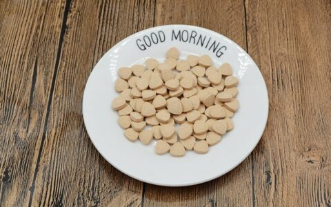 猫はマルチビタミンサプリメントを摂る必要があるのか？―ビタミン補給のリスクと真実