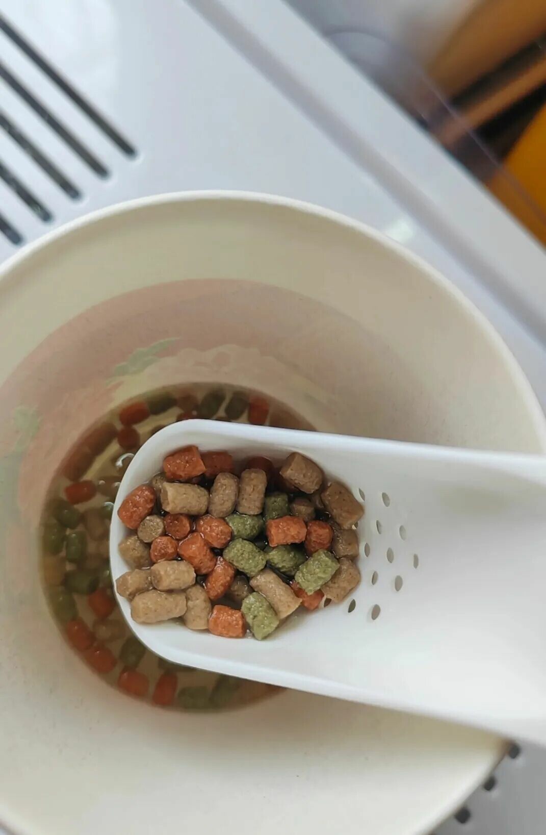 龟粮怎么选？3 个专业标准帮你挑对粮，告别拒食、肠炎！
